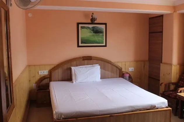 Deluxe Tek Büyük Yataklı Oda, 1 Çift Kişilik Yatak, Sigara İçilebilir