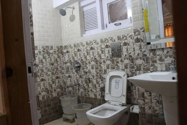 Deluxe Tek Büyük Yataklı Oda, 1 Çift Kişilik Yatak, Sigara İçilebilir