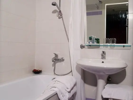 Basic Üç Kişilik Oda, Birden Çok Yatak