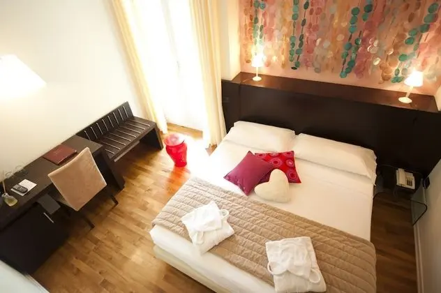 Tek Büyük Yataklı Oda, Dağ Manzaralı (Monte Baldo)