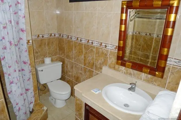 Family Büyük Yataklı Tek Kişilik Oda, 2 Yatak Odası, Havuz Manzaralı