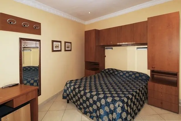 Tek Büyük Yataklı Oda