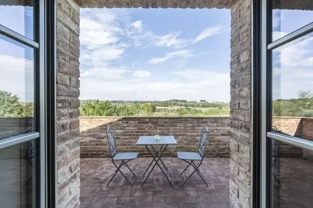 Panoramic Süit, Teras, Havuz Manzaralı