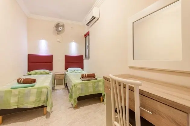 Family Apart Daire, Birden Çok Yatak (Merill Pool and Sea, charming  Apart)
