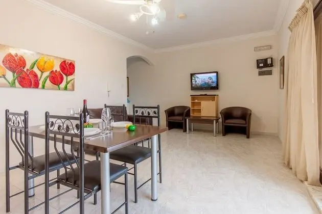 Family Apart Daire, Birden Çok Yatak (Merill Pool and Sea, charming  Apart)