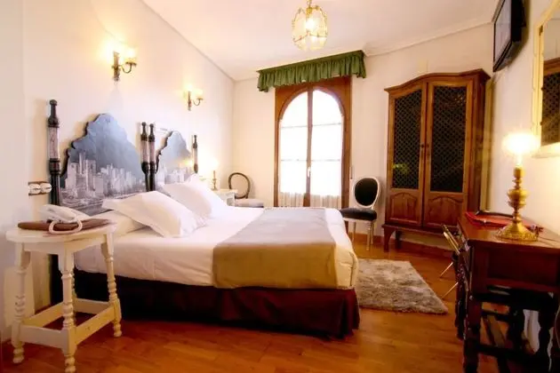 Superior Tek Büyük Yataklı Oda