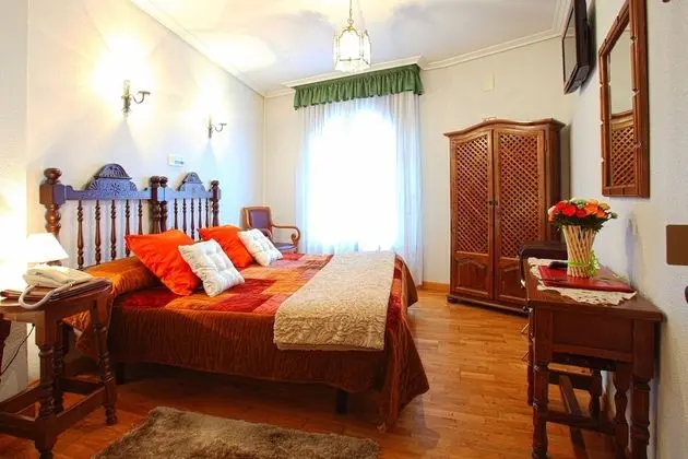 Tek Büyük Yataklı Oda