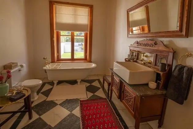 Luxury Tek Büyük Yataklı Oda