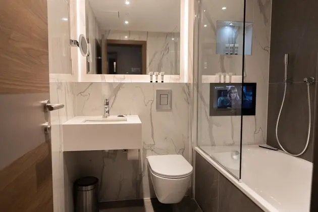 Superior Tek Büyük veya İki Ayrı Yataklı Oda