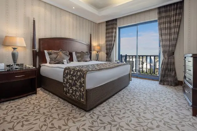 Deluxe Suite Custom Oda