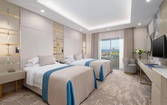 https://images.etstur.com/files/images/hotelImages/CYB/53349/l/Merit-Park-Hotel---Casino-Oda-390166.jpg
