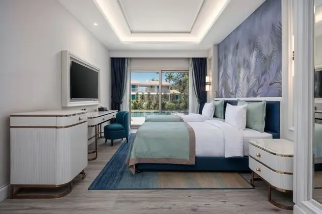 https://images.etstur.com/imgproxy/resize/2560x1440/files/images/hotelImages/etsrooms/150/Merit_Royal_Gardens_Hotel___Casino_20250730110922_1.jpg