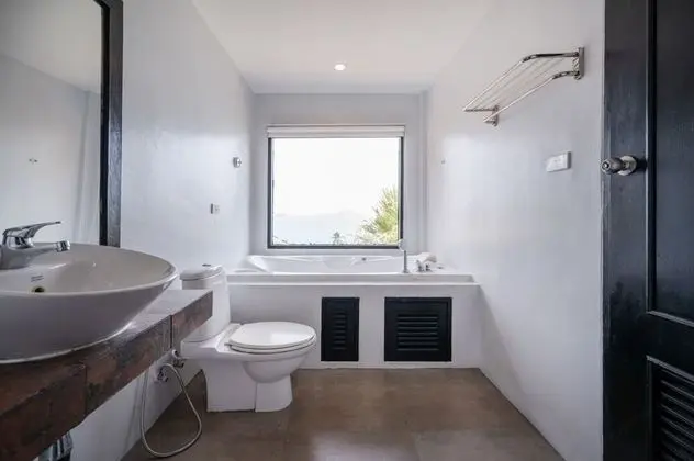 Deluxe Room Pool and Seaview