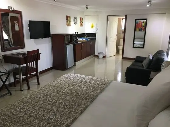 Comfort Oda, 1 Yatak Odası (King Room with Kitchenette)