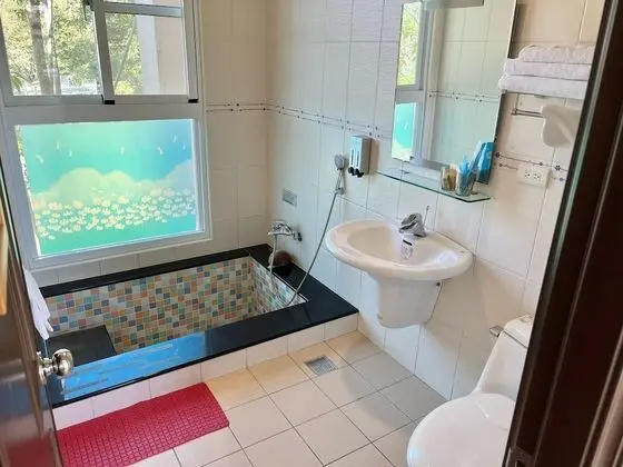 Deluxe Tek Büyük Yataklı Oda, 1 Büyük (Queen) Boy Yatak, Küvet, Dağ Manzaralı