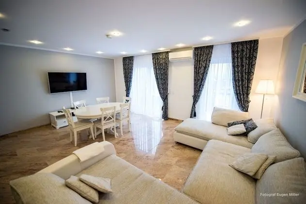 Dubleks, Birden Çok Yatak, Sigara İçilmez (Apartment 3)