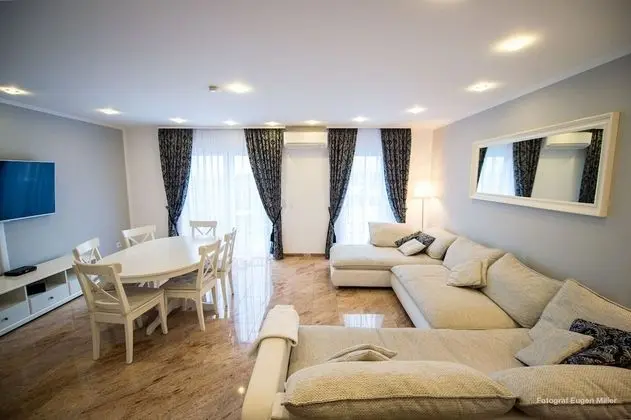 Dubleks, Birden Çok Yatak, Sigara İçilmez (Apartment 3)