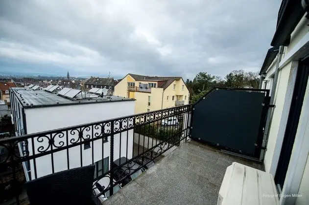 Dubleks, Birden Çok Yatak, Sigara İçilmez (Apartment 3)