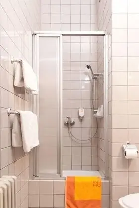 Comfort Tek Büyük veya İki Ayrı Yataklı Oda