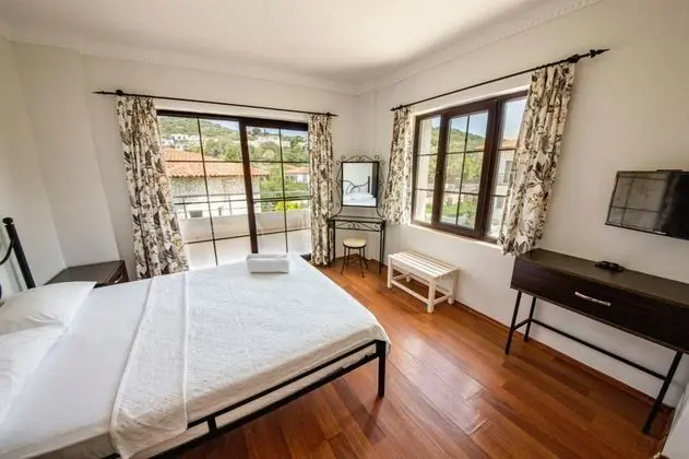 Standart Oda, Havuz ve Bahçe Manzaralı