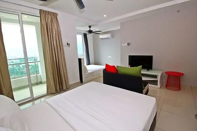 Oda (Studio Suites (P))