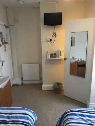 İki Ayrı Yataklı Oda (Shared Bathroom)