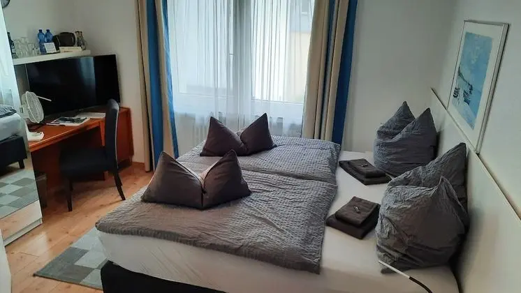 Standard Tek Büyük Yataklı Oda, Özel Banyo (Doppelzimmer Standard)