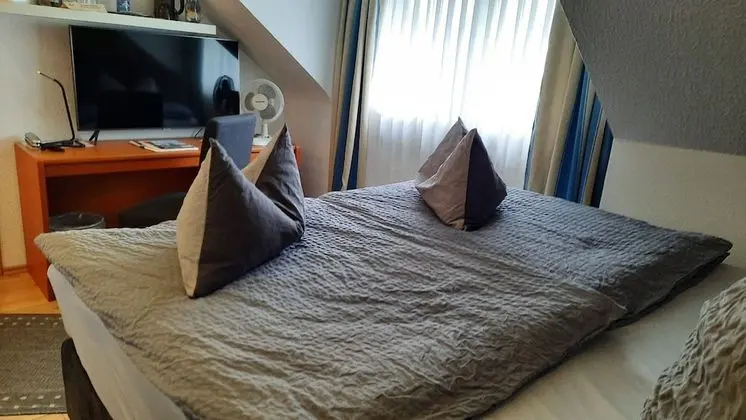 Standard Tek Büyük Yataklı Oda, Özel Banyo (Doppelzimmer Standard)