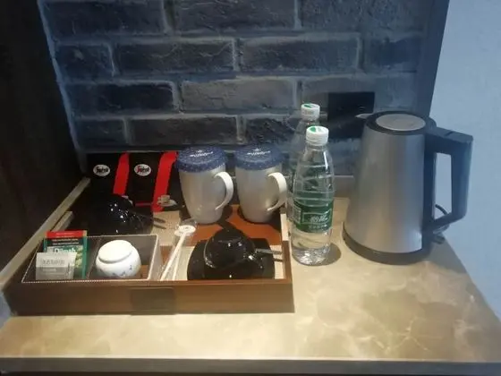 Deluxe Tek Büyük Yataklı Oda (Chinese Citizen Only)