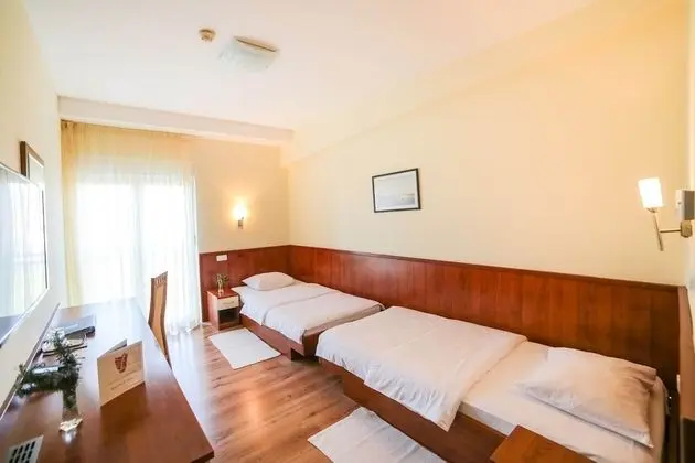 Comfort Tek Büyük veya İki Ayrı Yataklı Oda