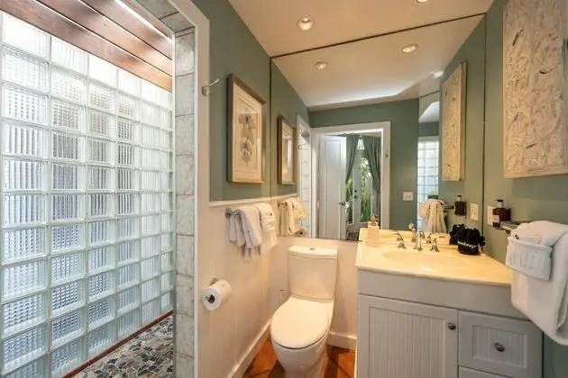 Garden Room - Adult Exclusive