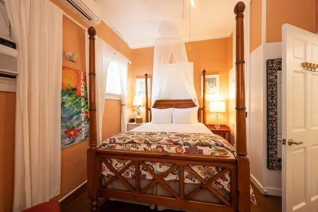 Papaya Room - Adult Exclusive