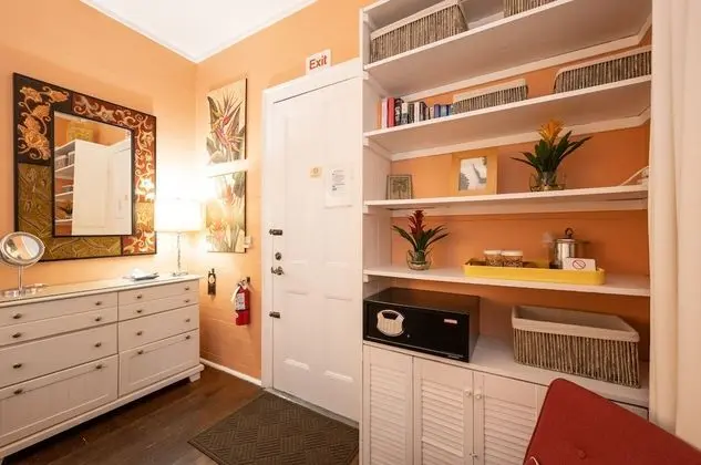 Papaya Room - Adult Exclusive
