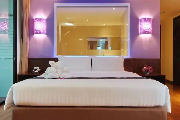 Corner Suite King with Balcony