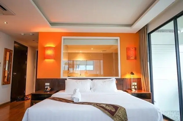 Corner Suite King with Balcony