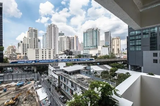 Corner Suite King with Balcony