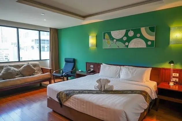 Deluxe King Room
