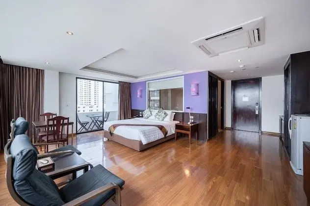 Junior One-Bedroom Suite with Balcony