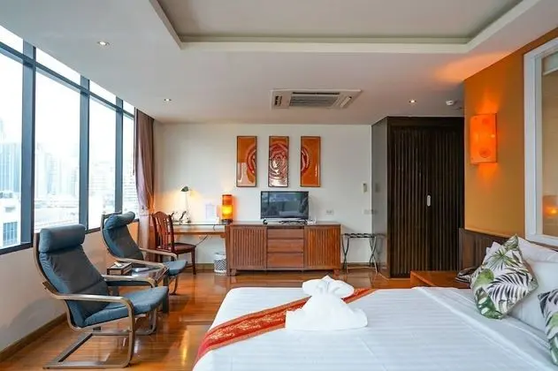 Junior One-Bedroom Suite with Balcony