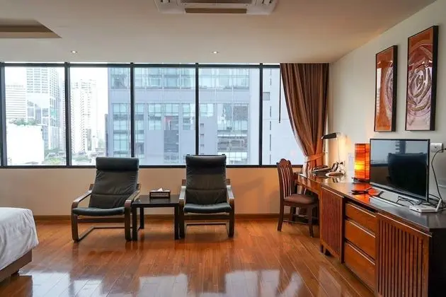 Junior One-Bedroom Suite with Balcony