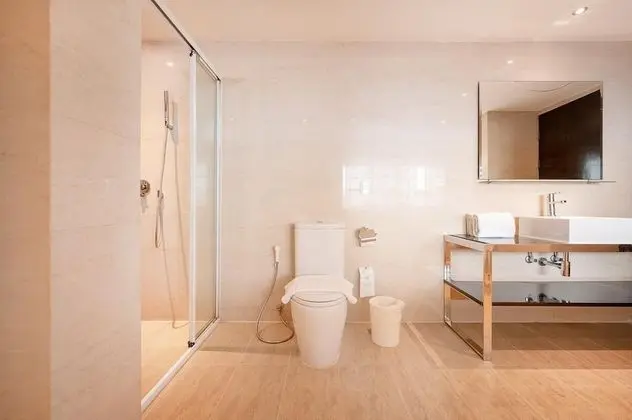 Junior One-Bedroom Suite with Balcony