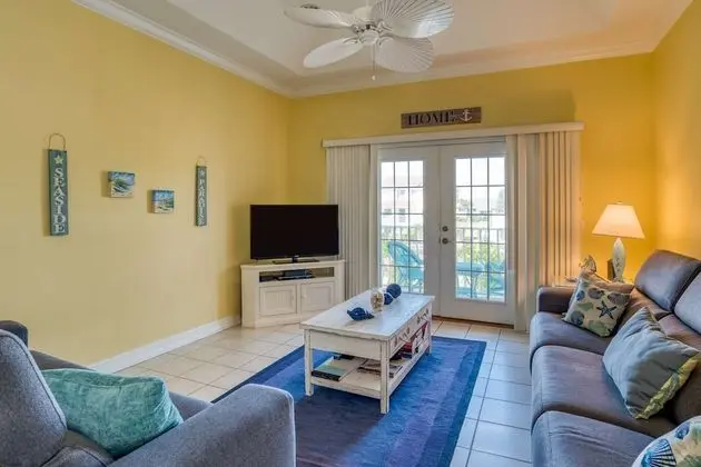 Daire (Mermaid Beach House)