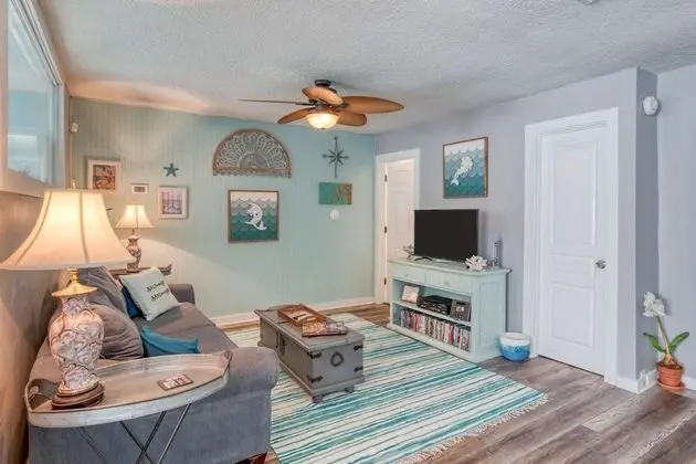 Ev (Mermaid Cottage)