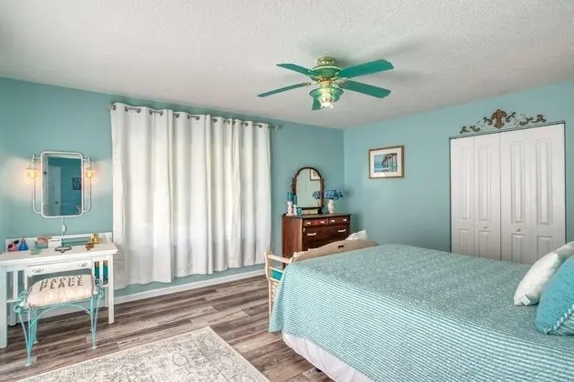 Ev (Mermaid Cottage)