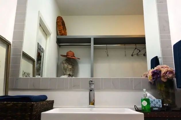 Ev