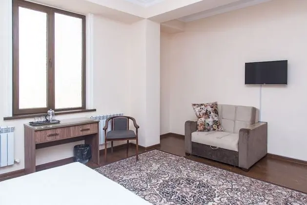 Standard Tek Büyük veya İki Ayrı Yataklı Oda, Şehir Manzaralı