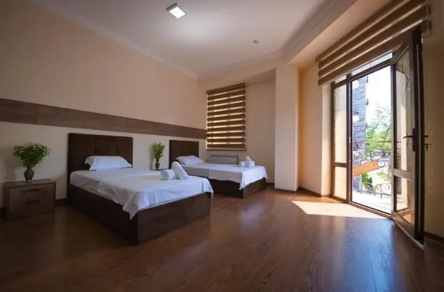 Standard Üç Kişilik Oda, Şehir Manzaralı