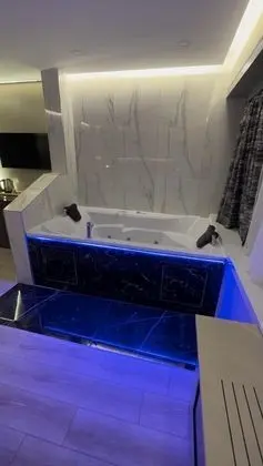 Deluxe Tek Büyük Yataklı Oda, 1 Çift Kişilik Yatak, Şömine