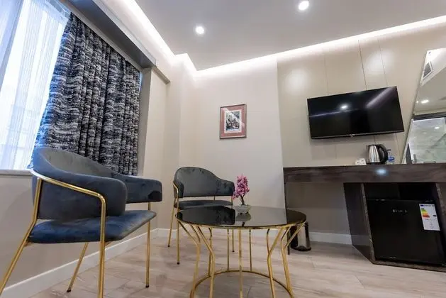 Standard Tek Büyük veya İki Ayrı Yataklı Oda