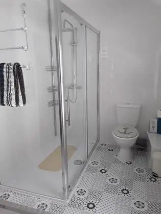 İki Ayrı Yataklı Oda, Banyolu/Duşlu